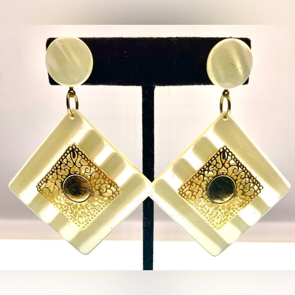 Vintage Acrylic Smooth Textured Pearlescent Ridged Look GoldTone Accent Earrings